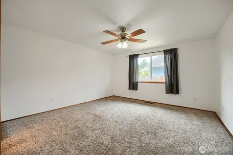 7626 Winnetka Street Tacoma WA 98408