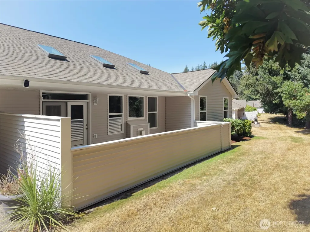 8819 69th Court St SW Lakewood WA 98498