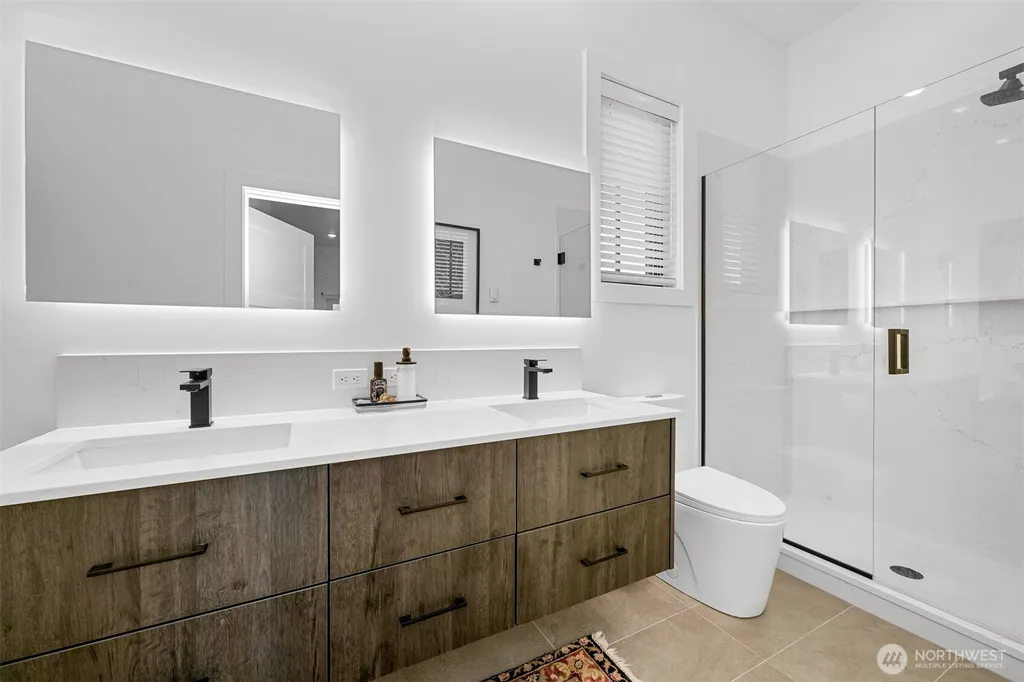 203 Pebblebrook Drive Lynden WA 98264