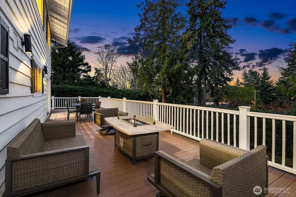 2650 79th Avenue NE Medina WA 98039