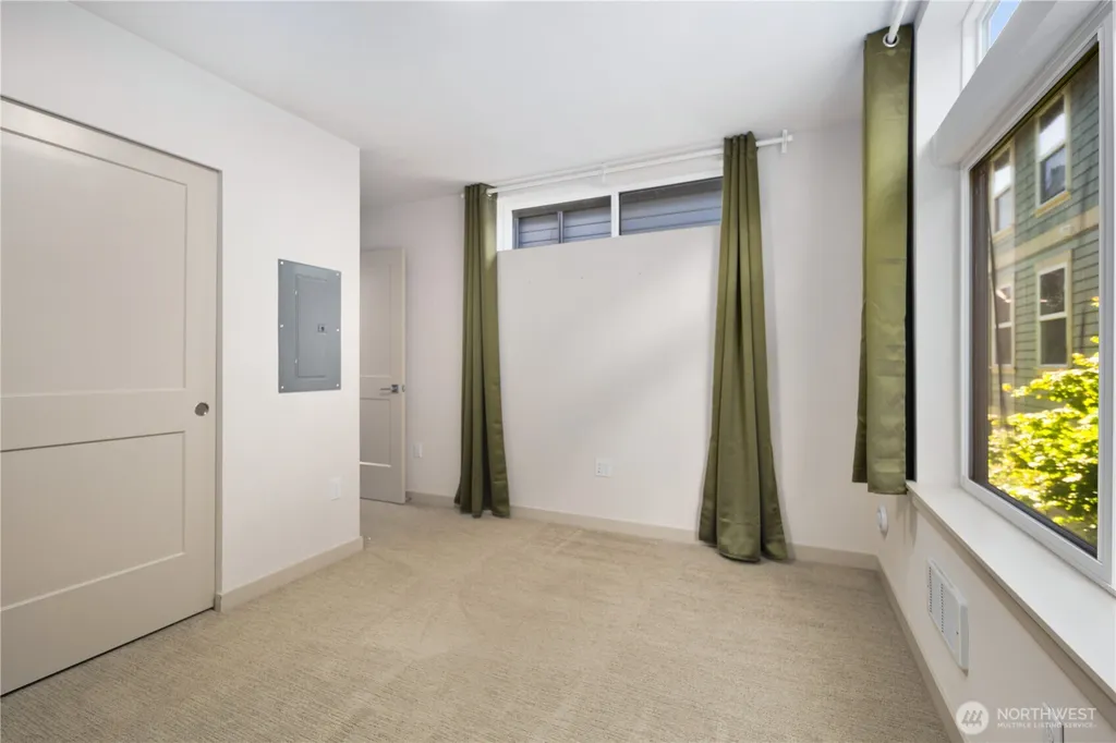 1123 18th Avenue Seattle WA 98122
