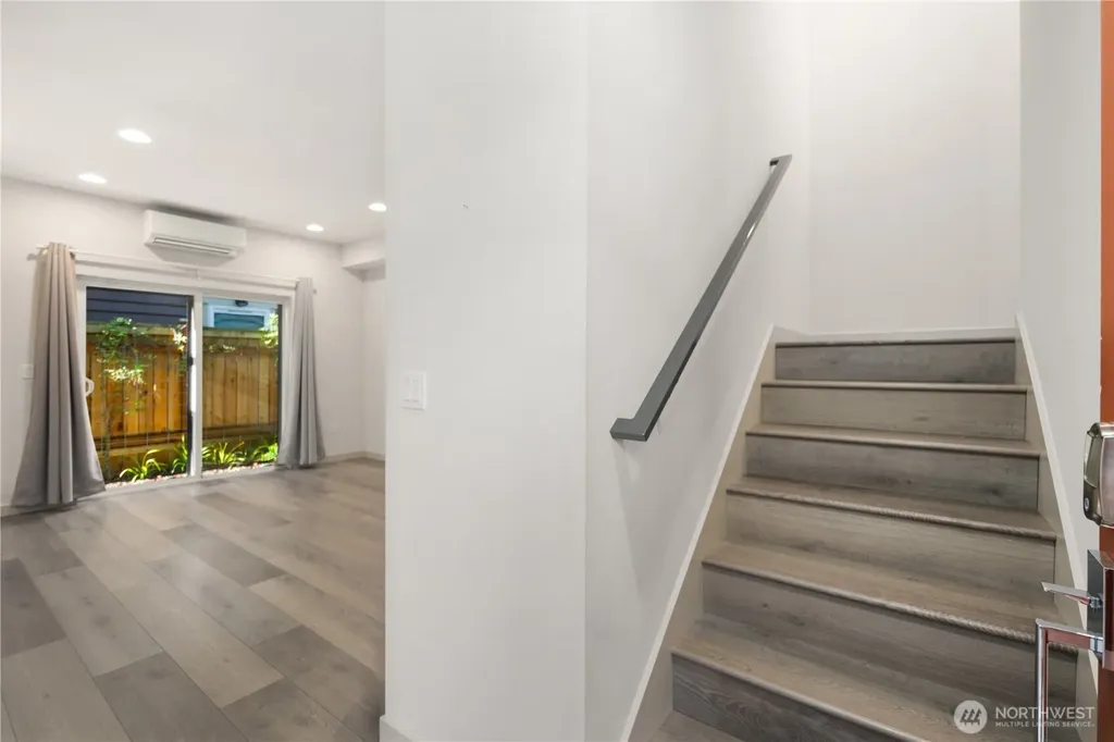 1123 18th Avenue Seattle WA 98122