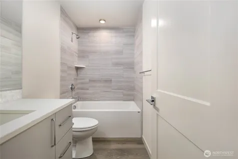 1123 18th Avenue Seattle WA 98122