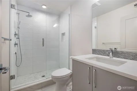 1123 18th Avenue Seattle WA 98122