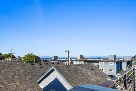 1123 18th Avenue Seattle WA 98122