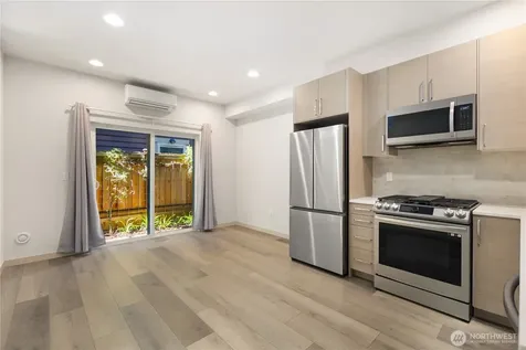 1123 18th Avenue Seattle WA 98122