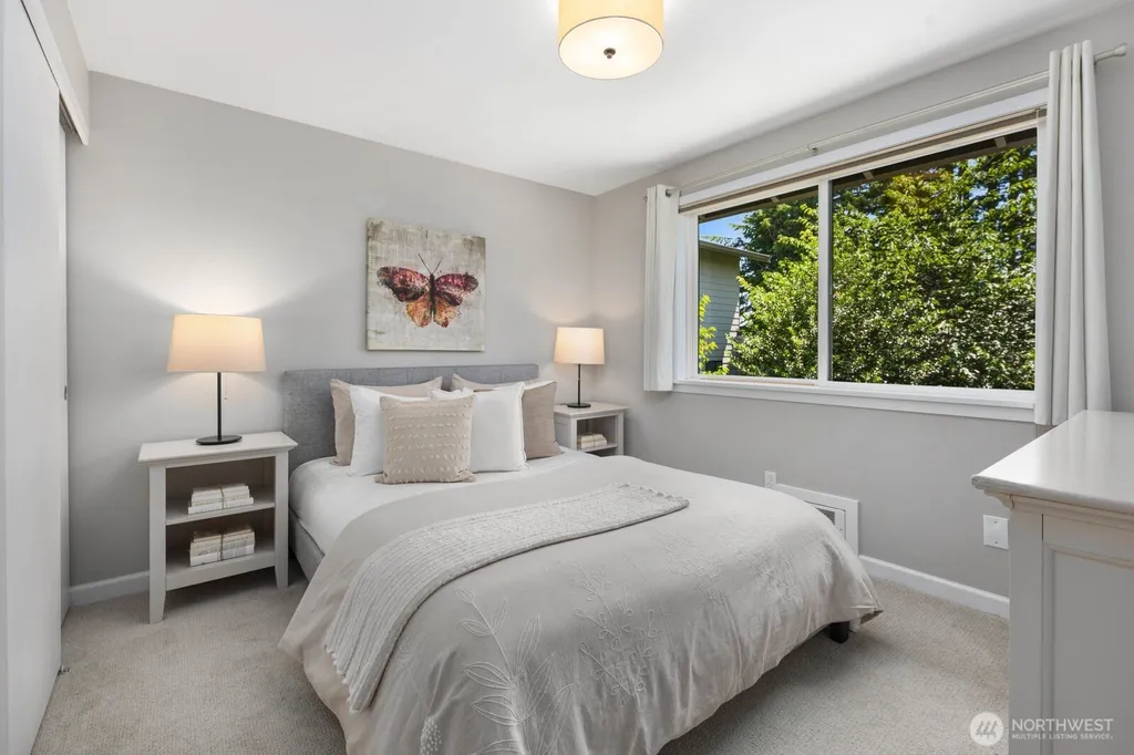 1520 NE 89th Street Seattle WA 98115