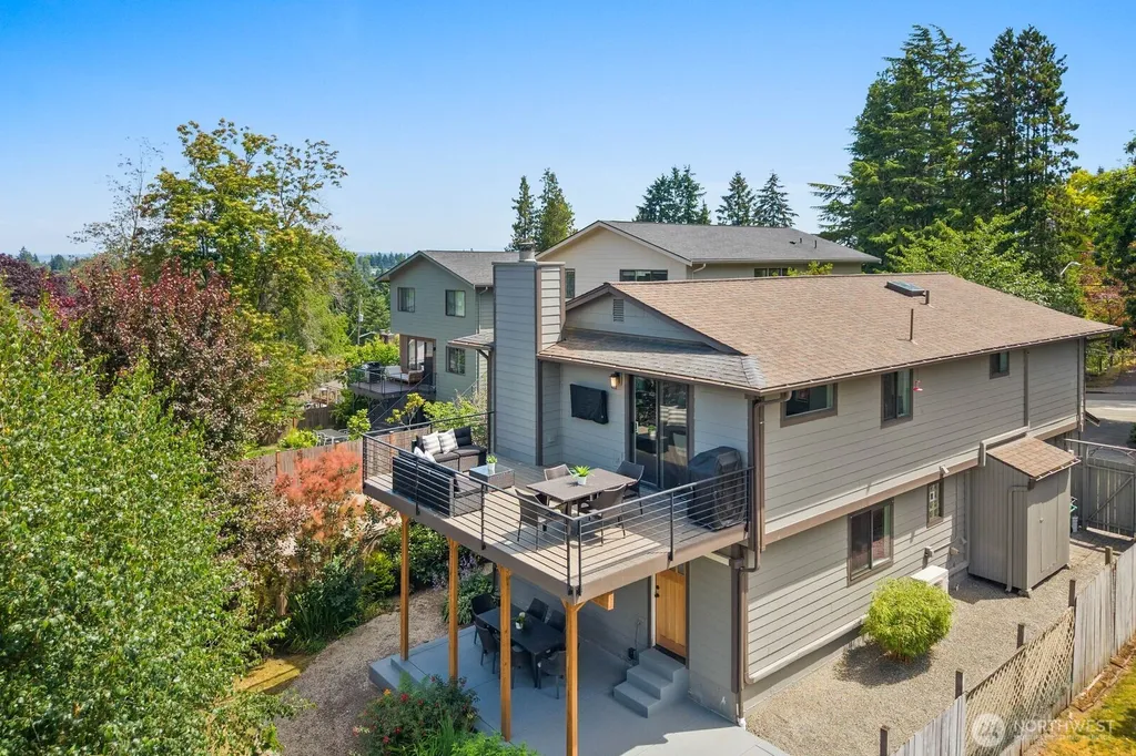 1520 NE 89th Street Seattle WA 98115