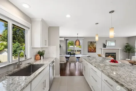1520 NE 89th Street Seattle WA 98115