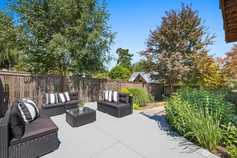 1520 NE 89th Street Seattle WA 98115