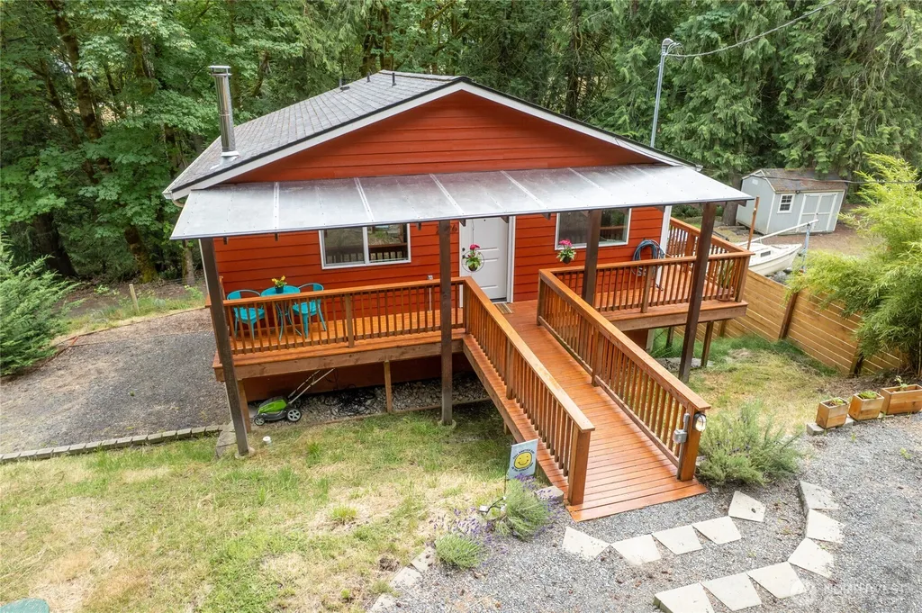 2026 Island Drive NW Olympia WA 98502