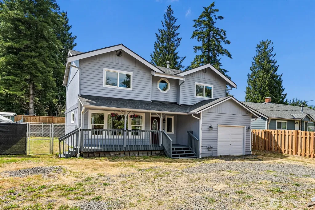 1424 West Avenue Port Orchard WA 98366