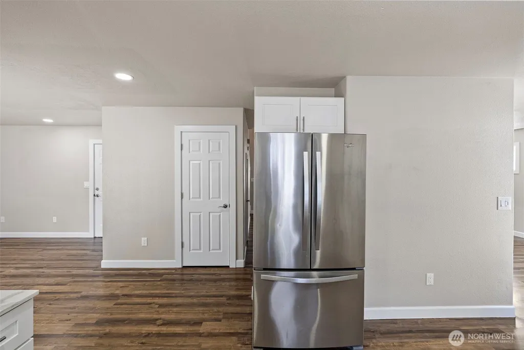 1424 West Avenue Port Orchard WA 98366
