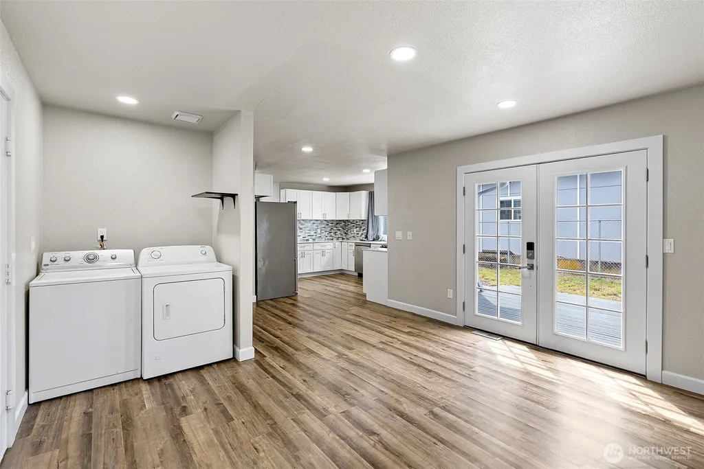 1424 West Avenue Port Orchard WA 98366