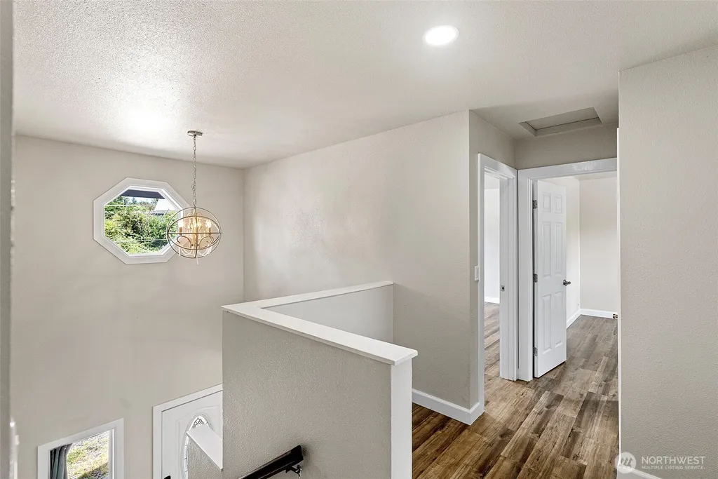 1424 West Avenue Port Orchard WA 98366