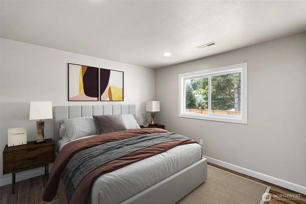 1424 West Avenue Port Orchard WA 98366