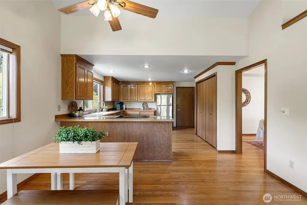 7669 E Alki View Court Port Orchard WA 98366