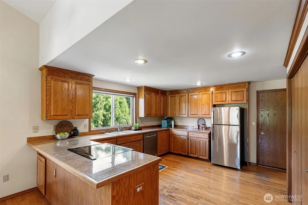 7669 E Alki View Court Port Orchard WA 98366