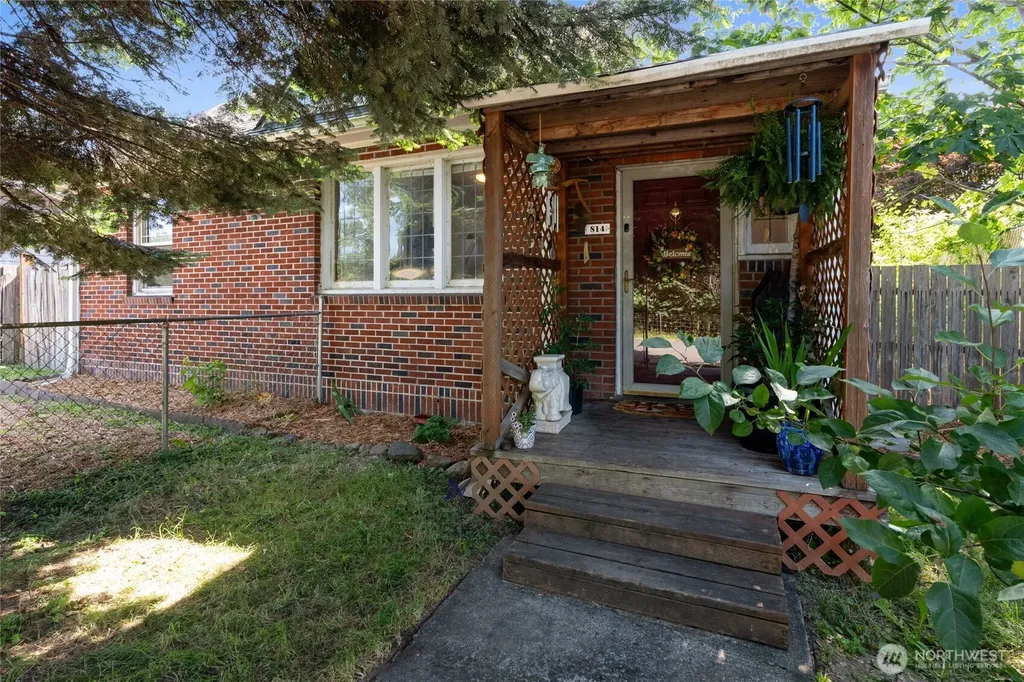 814 Main Street Vader WA 98593