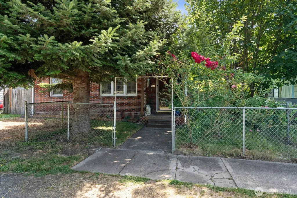 814 Main Street Vader WA 98593