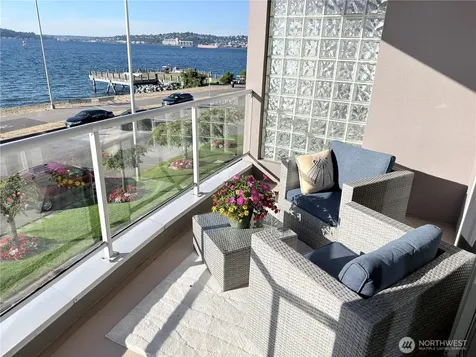 1170 SW Alki Seattle WA 98116