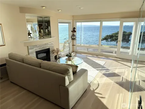 1170 SW Alki Seattle WA 98116
