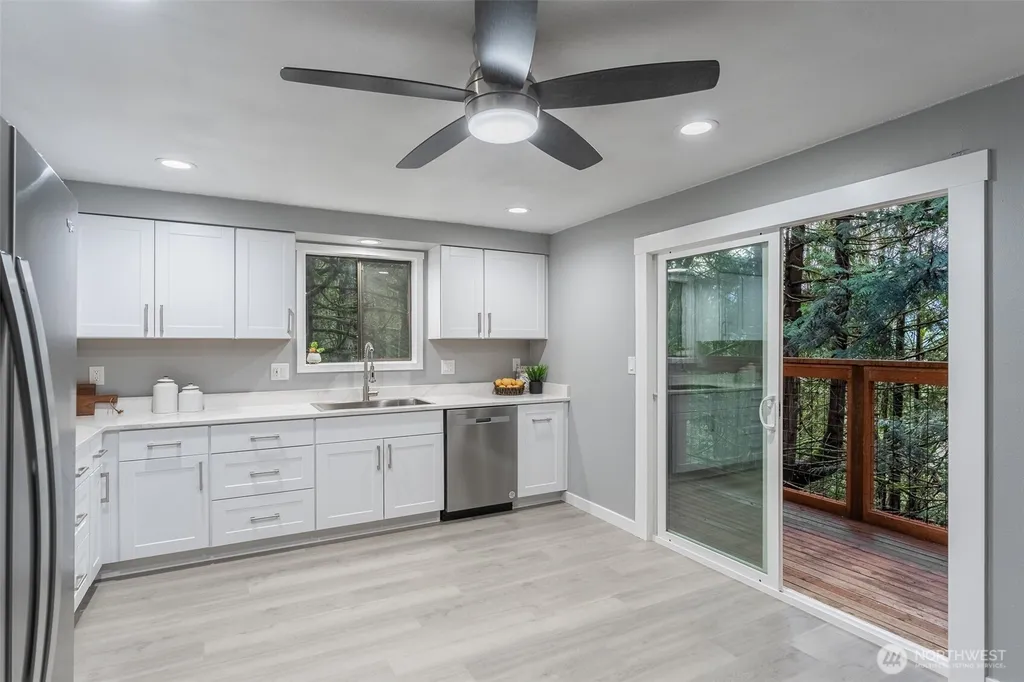 16 Valley View Circle Bellingham WA 98229