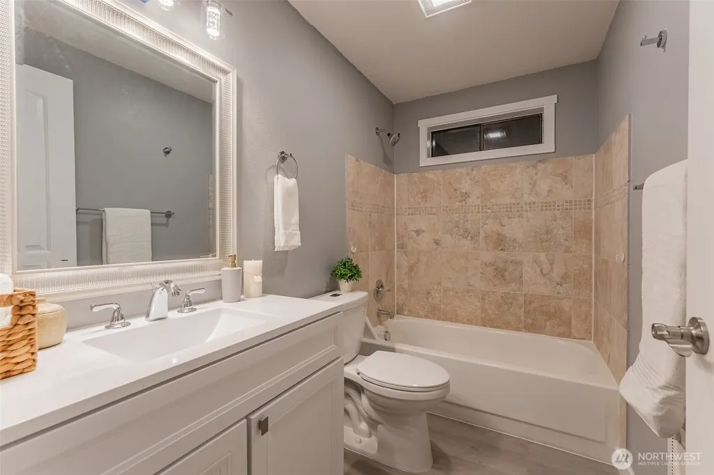 16 Valley View Circle Bellingham WA 98229
