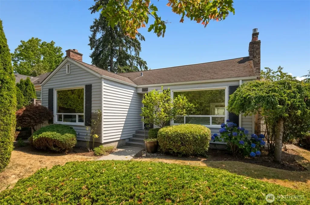 1701 N 82nd Street Seattle WA 98103