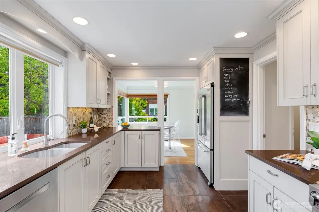 1701 N 82nd Street Seattle WA 98103