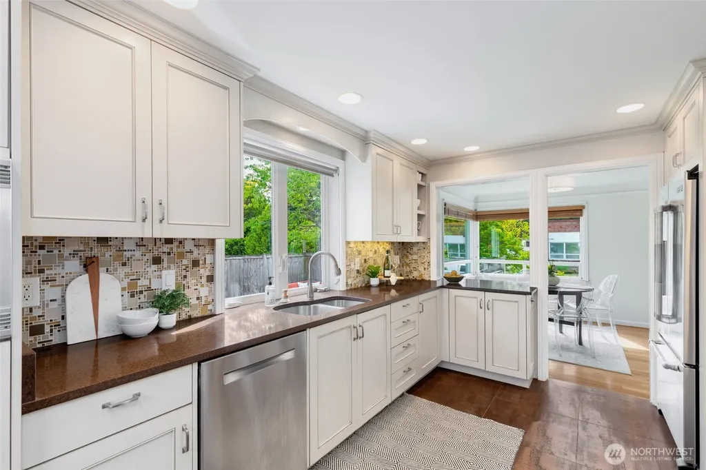1701 N 82nd Street Seattle WA 98103