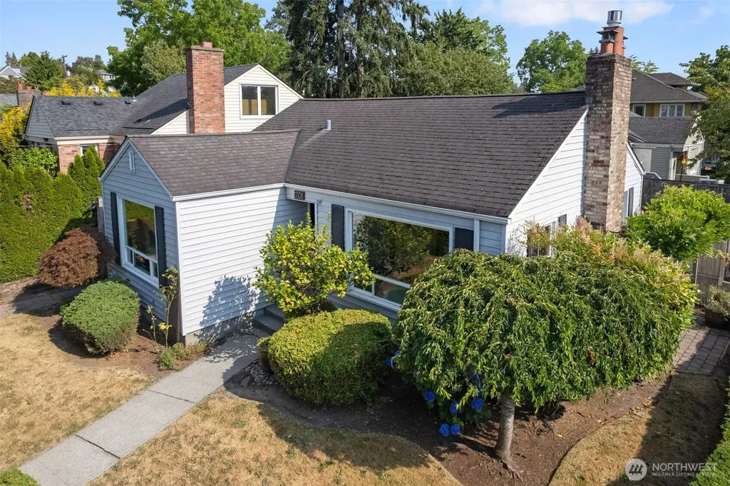1701 N 82nd Street Seattle WA 98103