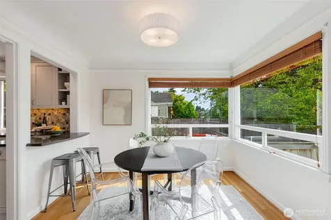 1701 N 82nd Street Seattle WA 98103
