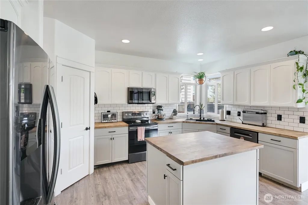 4003 NE 165th Place Vancouver WA 98682