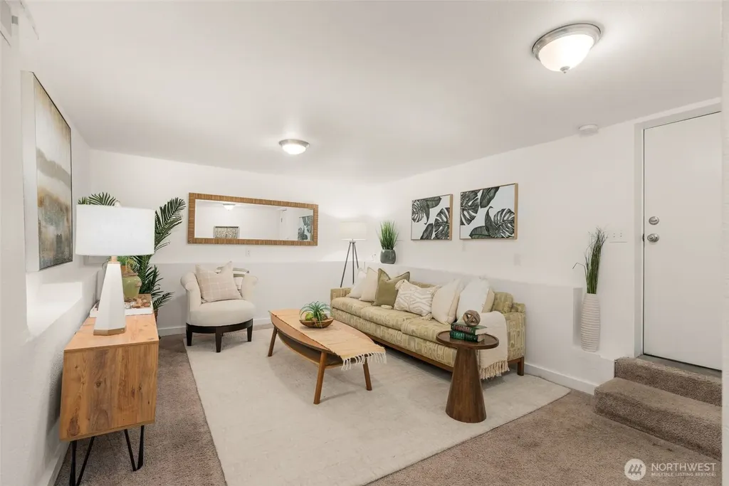 5423 31st Avenue SW Seattle WA 98126