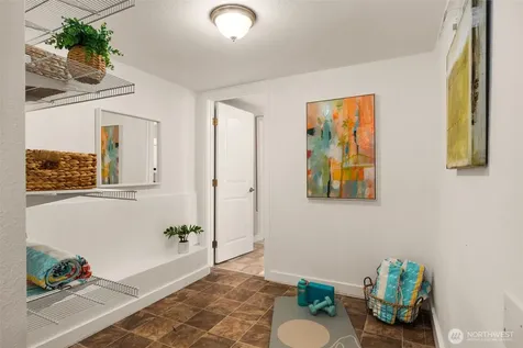 5423 31st Avenue SW Seattle WA 98126