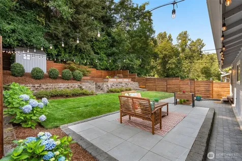 5423 31st Avenue SW Seattle WA 98126