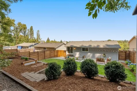 5423 31st Avenue SW Seattle WA 98126