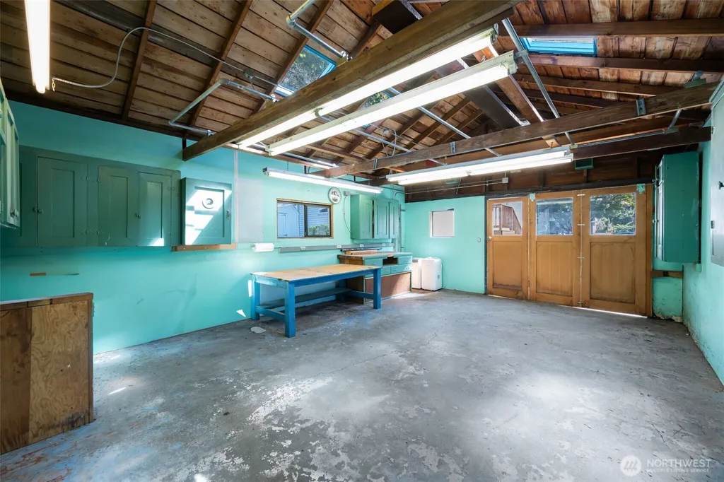 6717 26th Avenue NW Seattle WA 98117