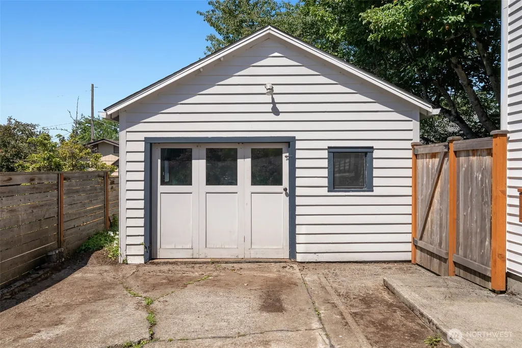 6717 26th Avenue NW Seattle WA 98117