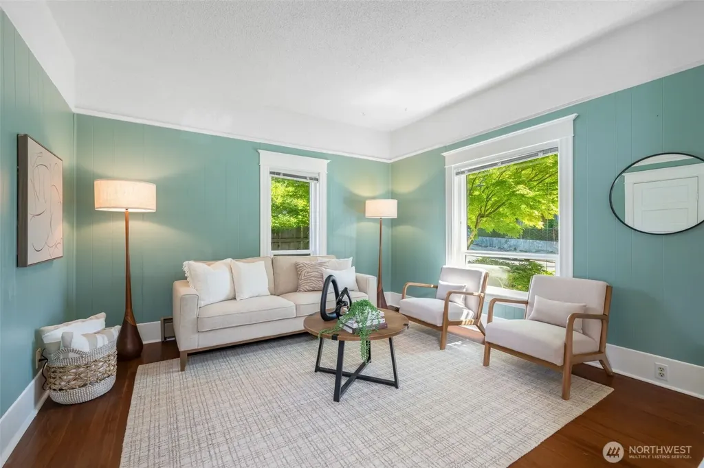 6717 26th Avenue NW Seattle WA 98117