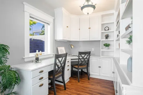 6717 26th Avenue NW Seattle WA 98117