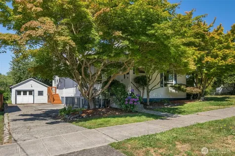 6717 26th Avenue NW Seattle WA 98117