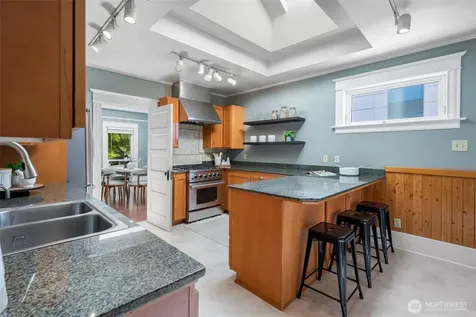 6717 26th Avenue NW Seattle WA 98117
