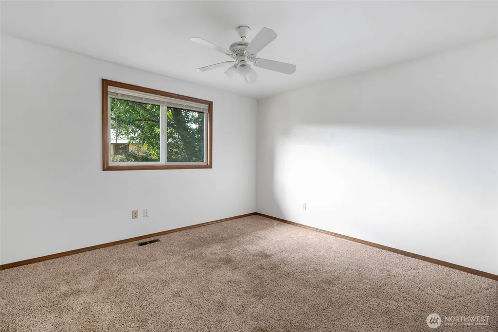2165 Norman Drive Oak Harbor WA 98277