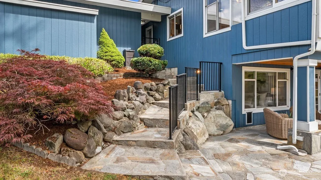 5059 116th Avenue SE Bellevue WA 98006