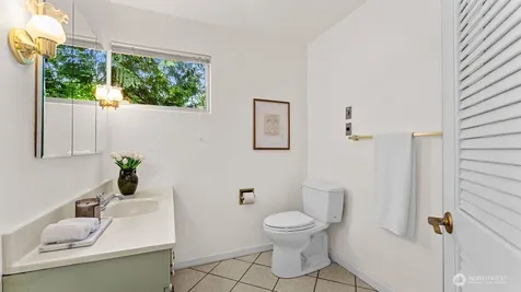 5059 116th Avenue SE Bellevue WA 98006