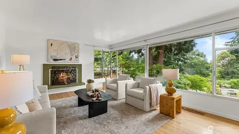 5059 116th Avenue SE Bellevue WA 98006