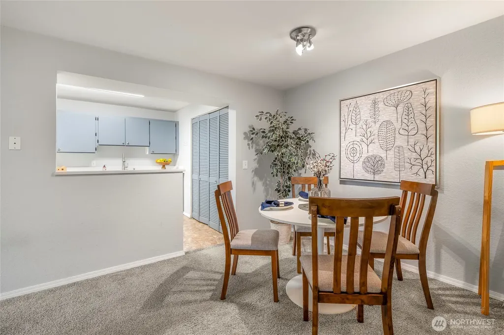 9474 Redmond-woodinville Road NE Redmond WA 98052