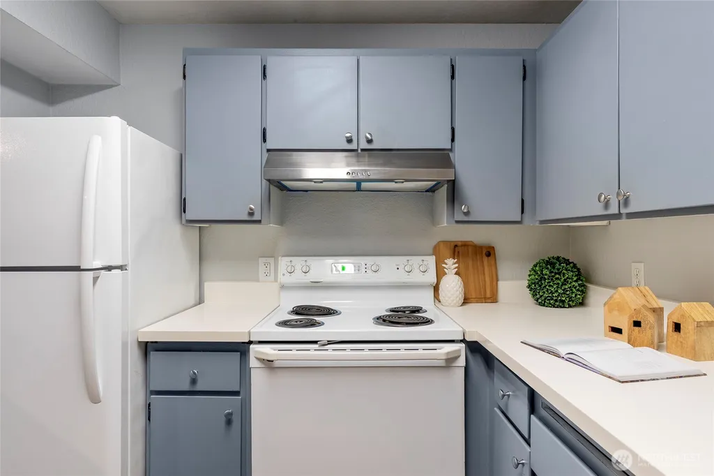 9474 Redmond-woodinville Road NE Redmond WA 98052